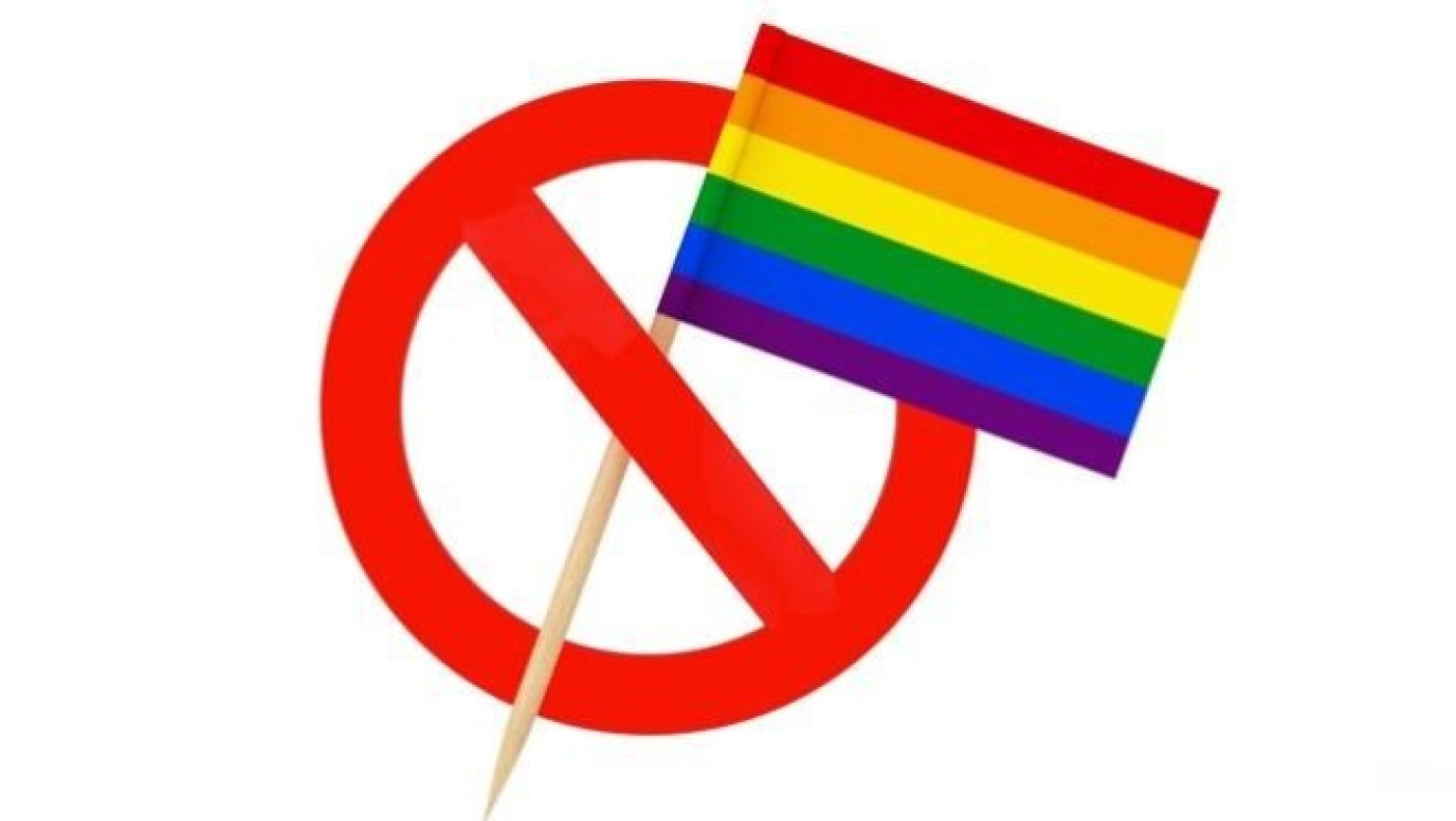 Το BBC απαγορεύει στο προσωπικό του να πάει σε Gay Pride!