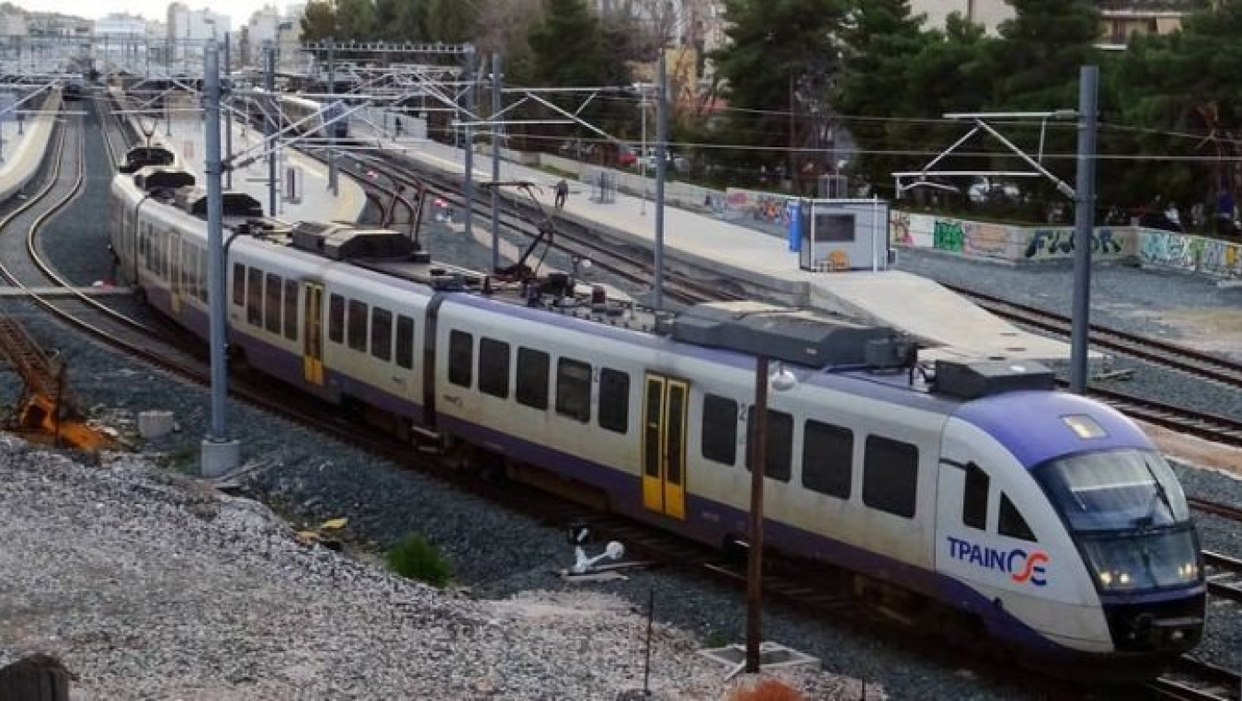 Επιβάτης μαχαίρωσε εργαζόμενο μέσα στον προαστιακό