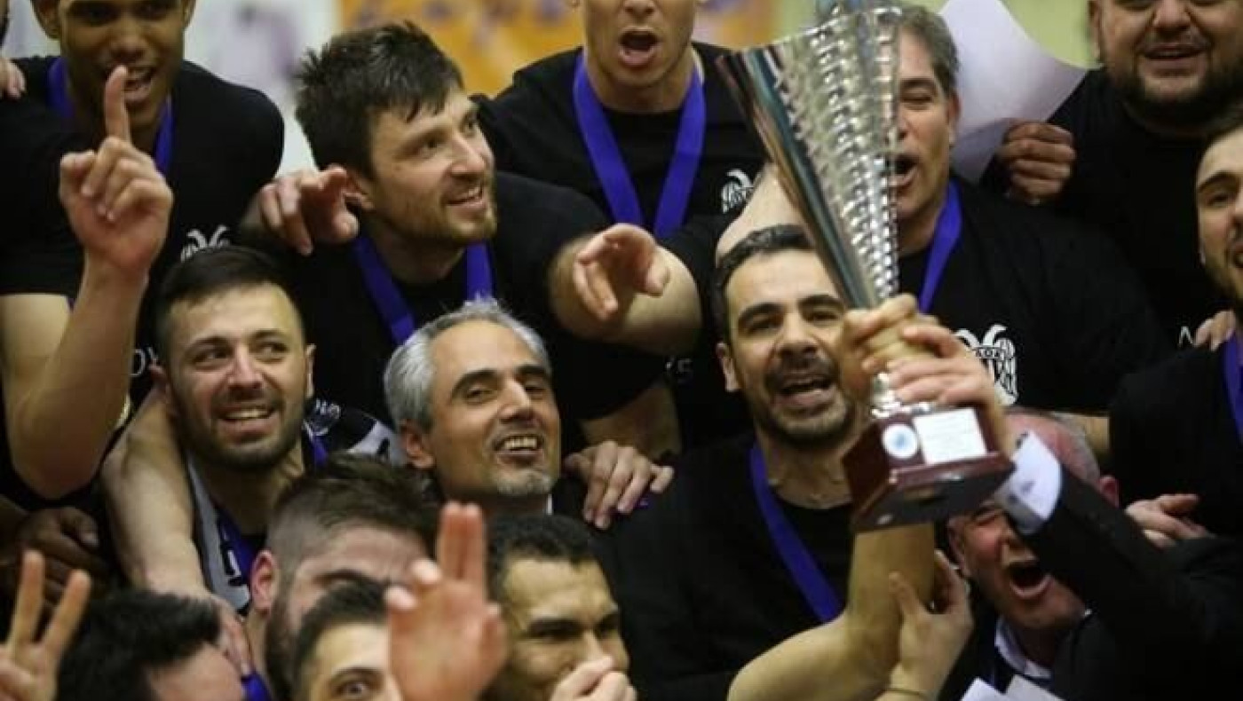 Αποθέωση ομάδας βόλεϊ στην Τούμπα (videos)