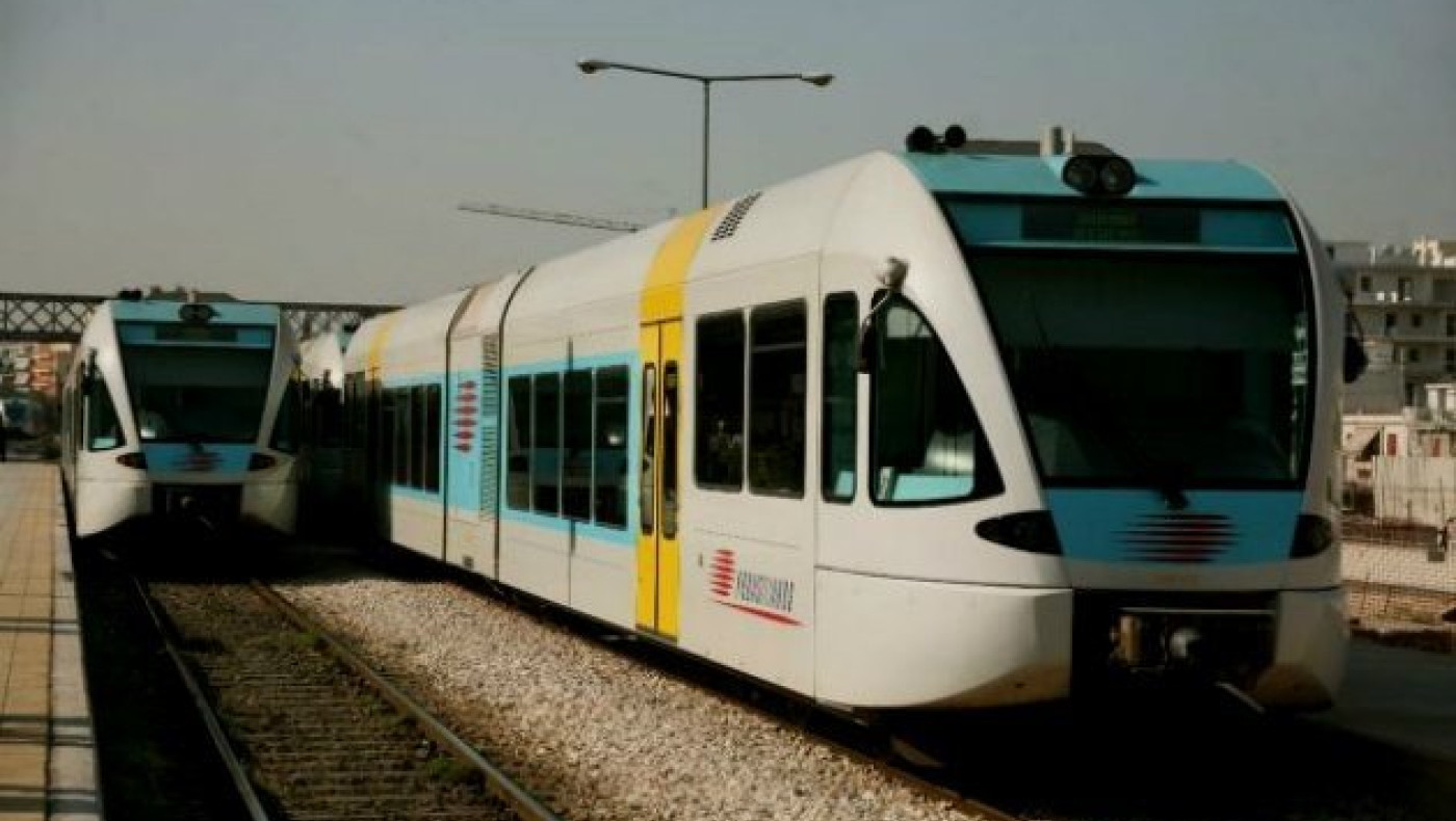 Πεζός χτυπήθηκε από συρμό του προαστιακού