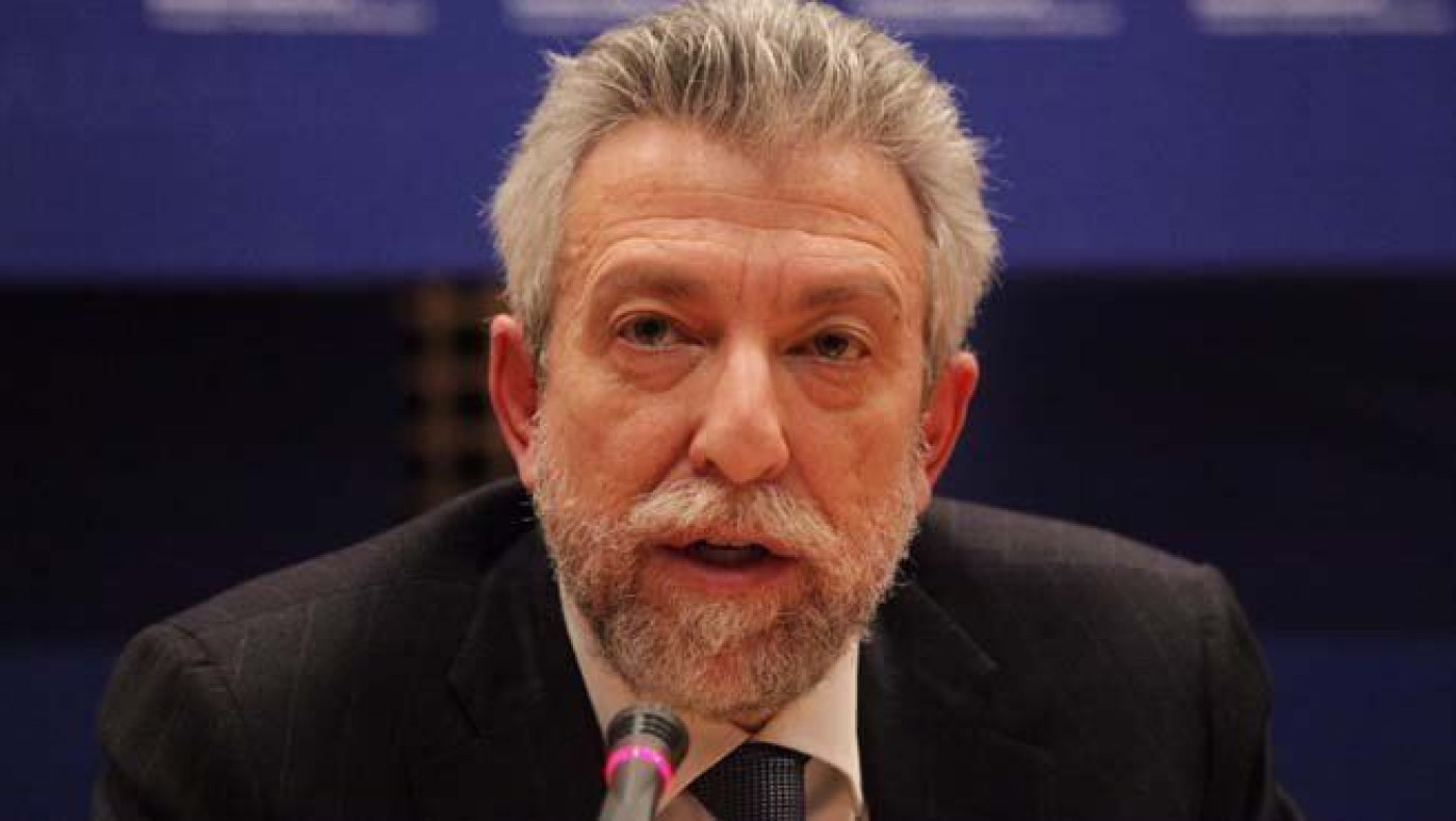 «Καμπάνες» και από Κοντονή