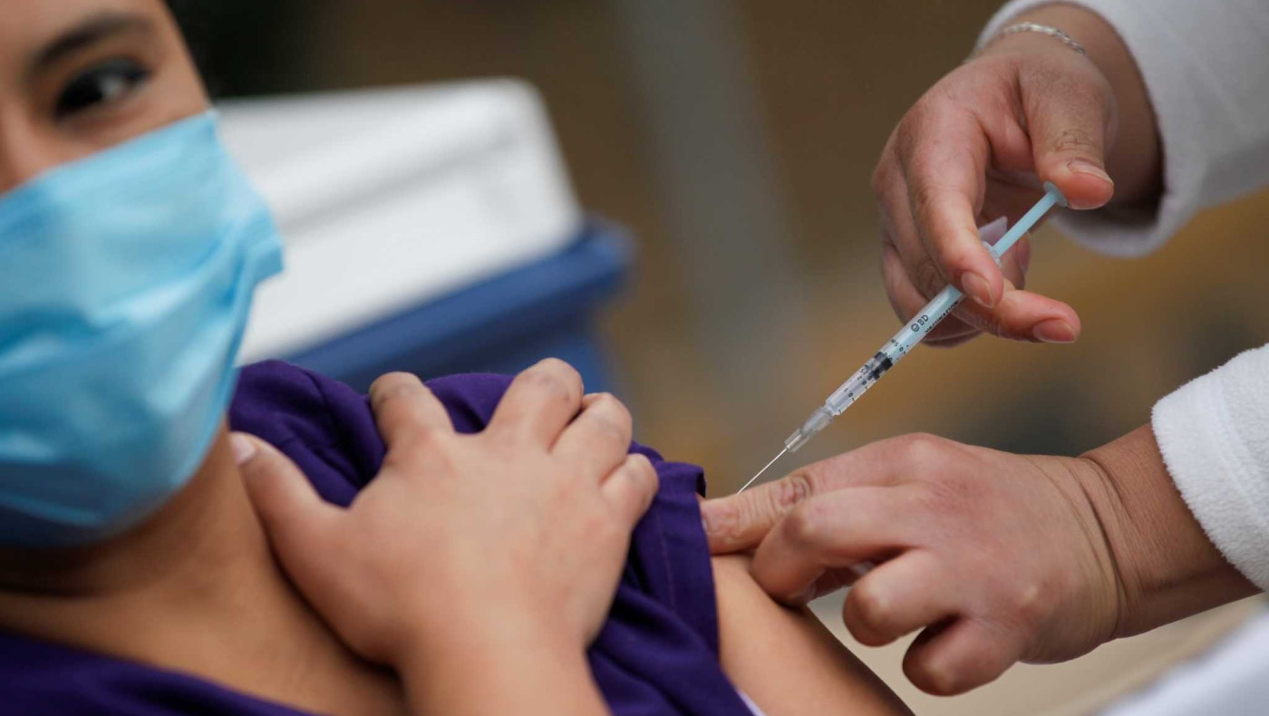 Μεξικό: Στην εντατική 32χρονη γιατρός που έκανε το εμβόλιο του κορωνοϊού