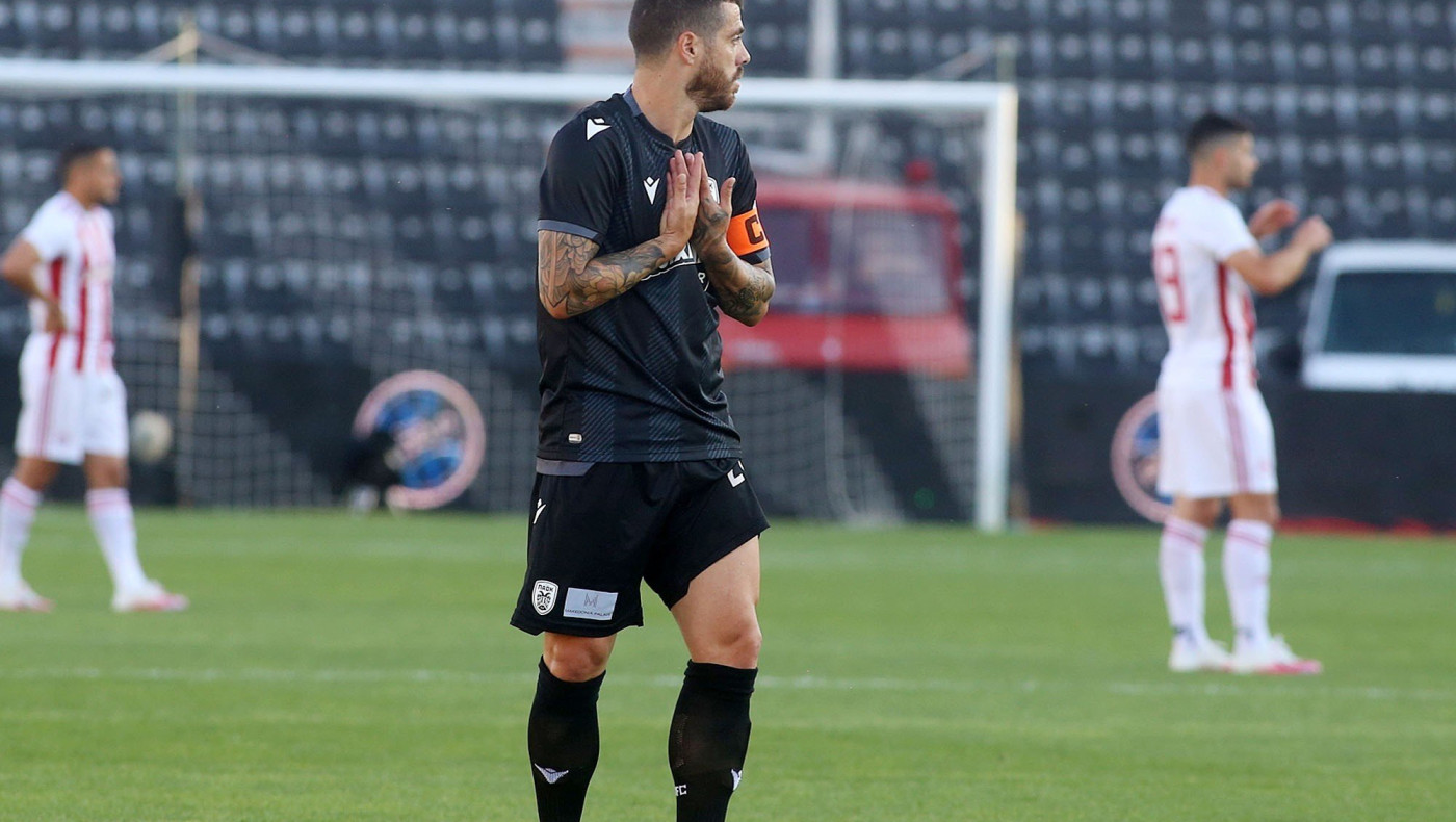 Ο Βιεϊρίνια, η πίστη και η εικόνα της Παναγίας στα αποδυτήρια