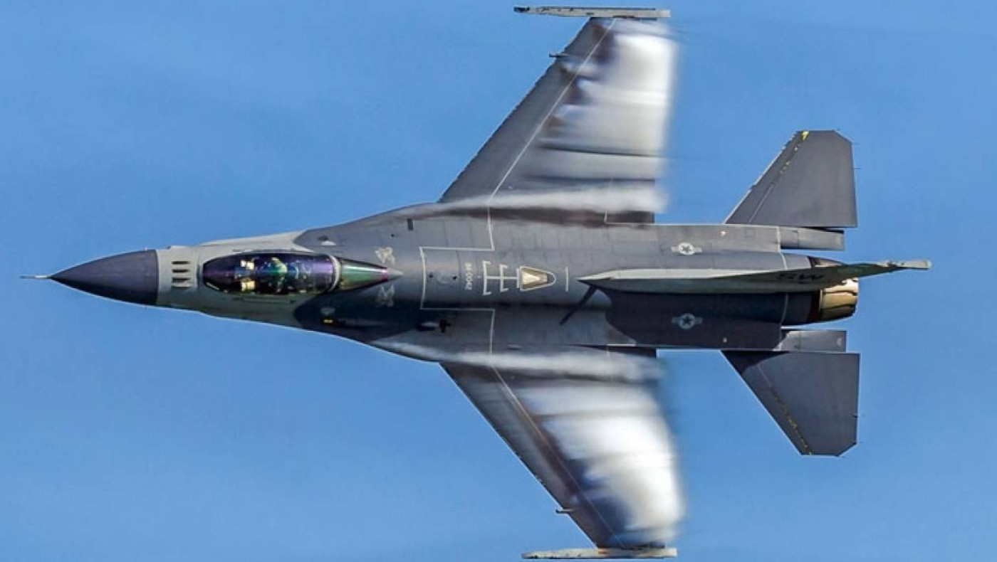 Eπεσε F-16 στην Ανδραβίδα- Σώος ο πιλότος