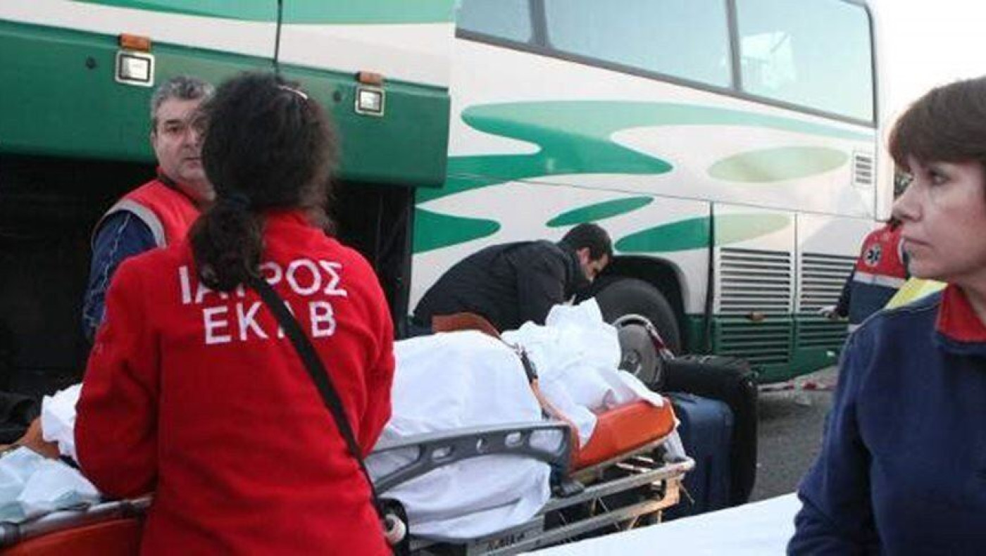 Σοκ: Πέθανε φοιτητής μέσα στο ΚΤΕΛ