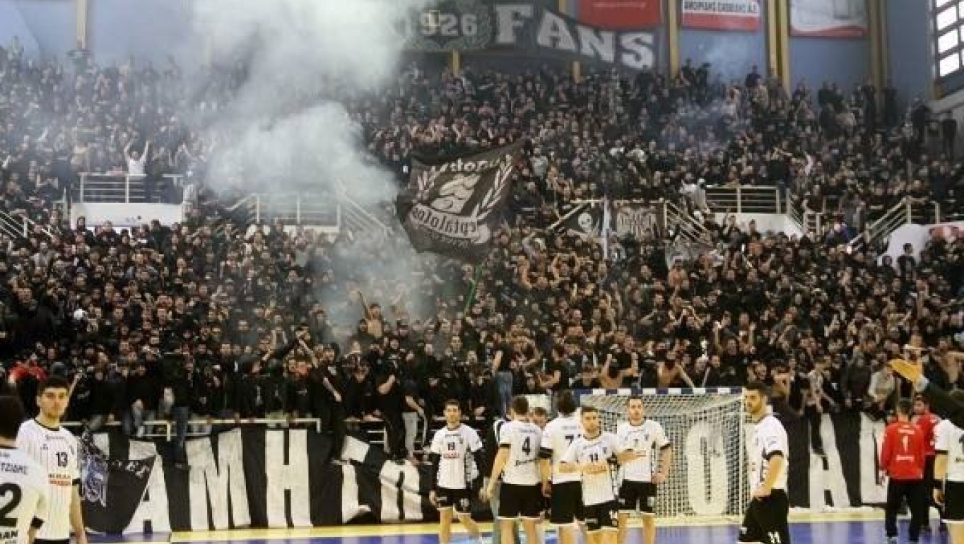 Και σήκωσε το, το... τιμημένο! (videos)