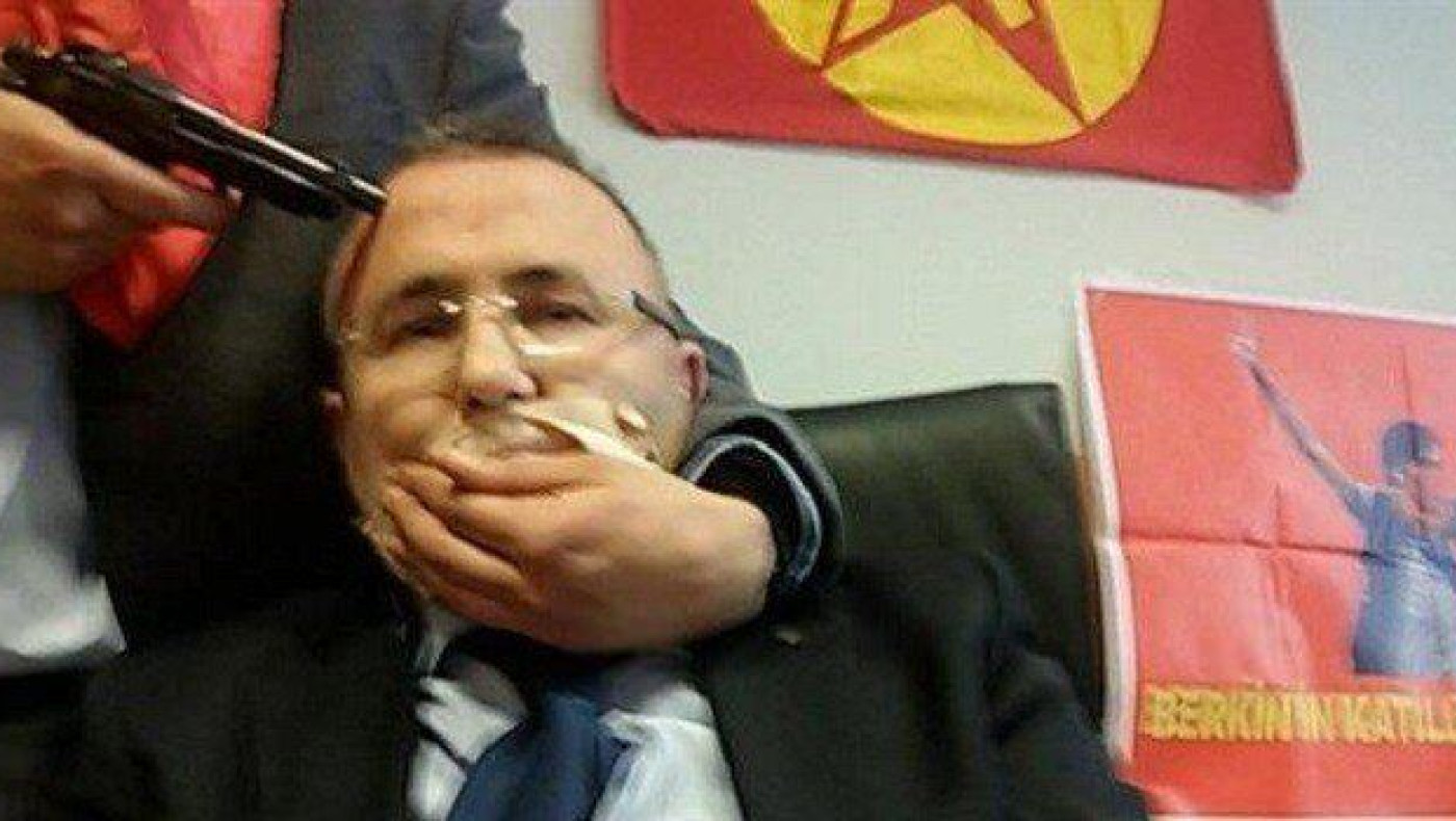 Βαριά τραυματισμένος ο εισαγγελέας, νεκροί οι απαγωγείς