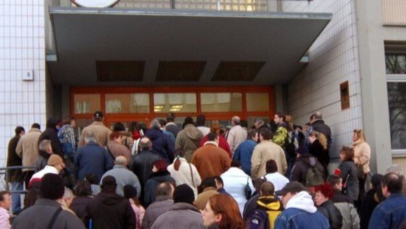 Γερμανία: Απολύει 5.000 υπαλλήλους από τον «ΟΑΕΔ»