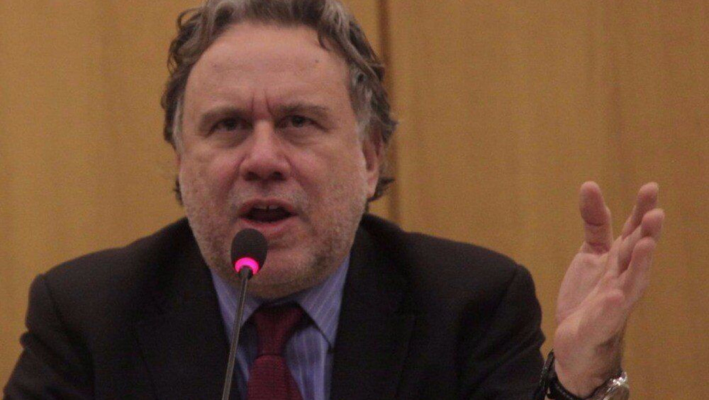 Ζητούν παραίτηση Κατρούγκαλου