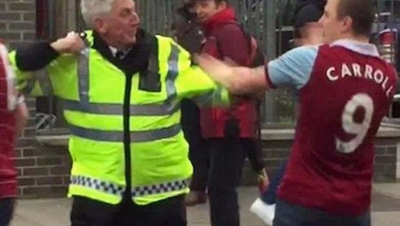 Πεδίο μάχης μεταξύ οπαδών της Γουέστ Χαμ και της Σάντερλαντ (Video)