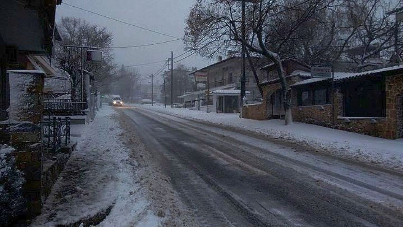 Θεσσαλονίκη: Ξεκίνησε να χιονίζει ΤΩΡΑ σε ορεινές περιοχές