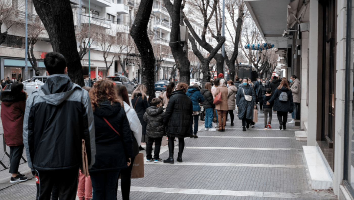 H χαλάρωση των μέτρων μάς πηγαίνει ολοταχώς και πάλι στην αυστηροποίηση