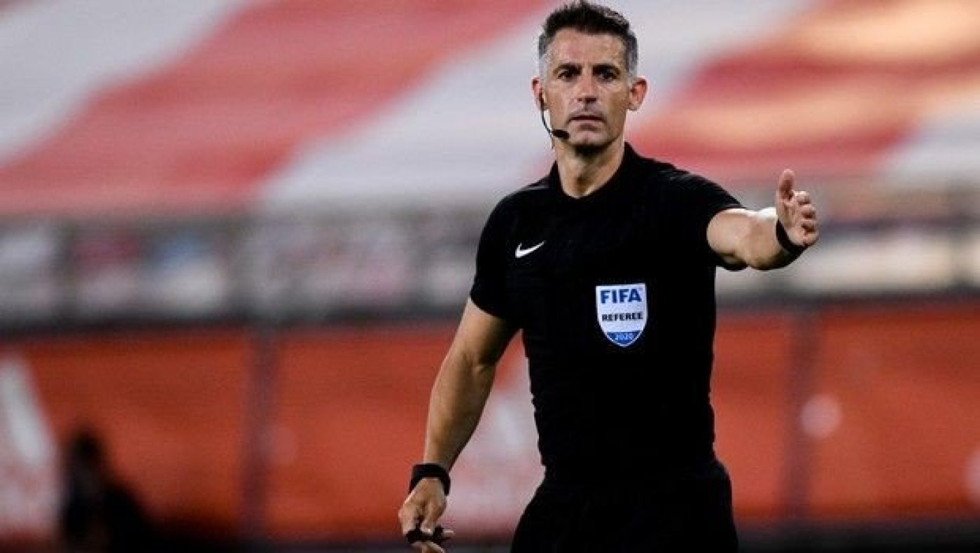 Ο Τάσος Σιδηρόπουλος προκάλεσε «έξαψη» στον ποιητή της Τρούμπας