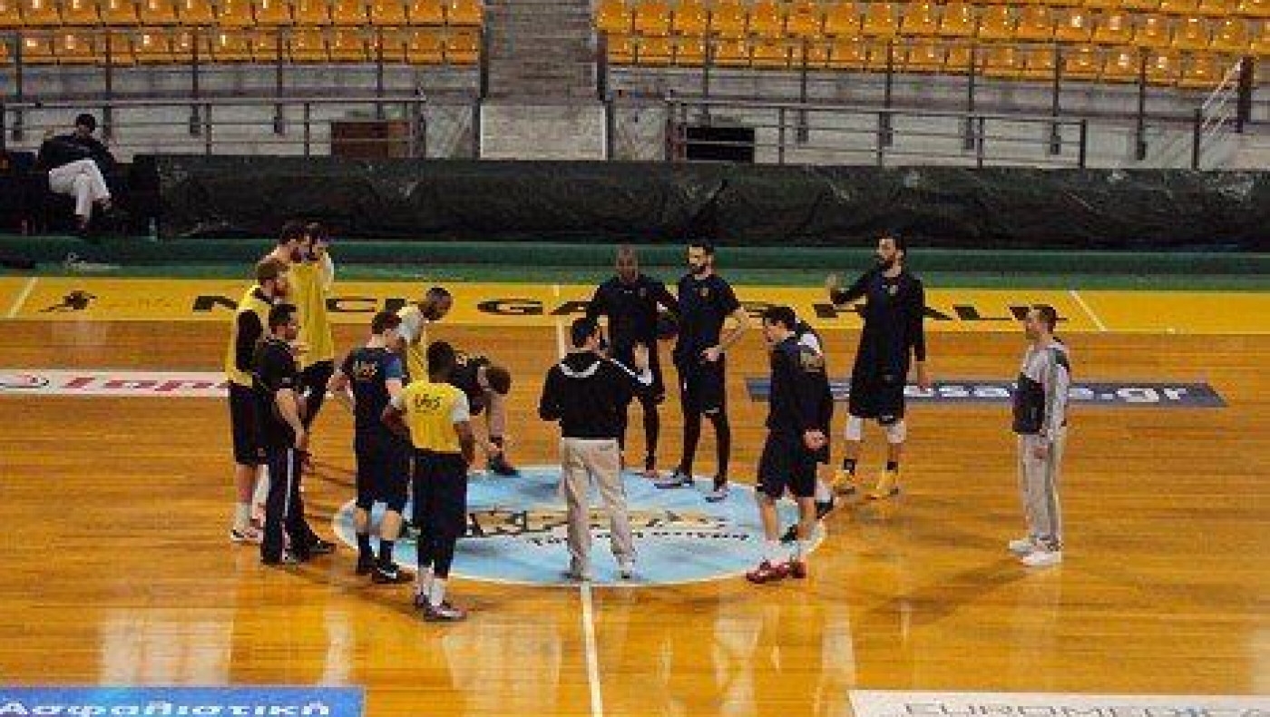 Ευχές από Αρβανίτη και γλυκά από Δήμα!