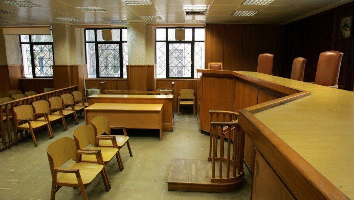 Παραιτήθηκαν όλοι οι δικηγόροι στη δίκη για το σκάνδαλο της Proton Bank