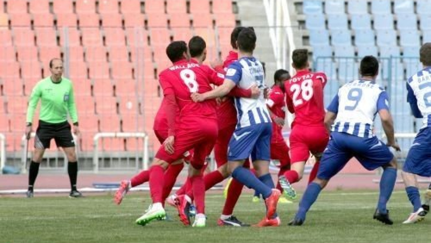 Καρυπίδης: «Σε τέτοια γήπεδα θέλουμε να παίζουμε»