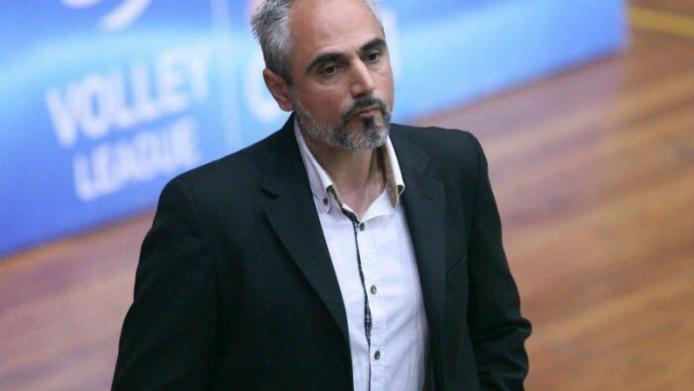 Καλμαζίδης: «Έπεσαν πολλά αντικείμενα, χτυπήθηκα από κουτάκι μπύρας»