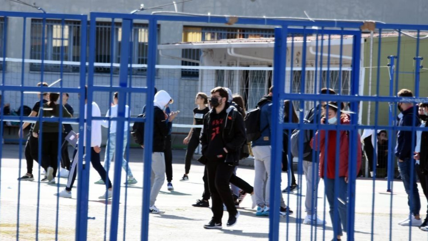 Mετά το Πάσχα Γυμνάσια και Δημοτικά -Το επιβεβαίωσε η Κεραμέως