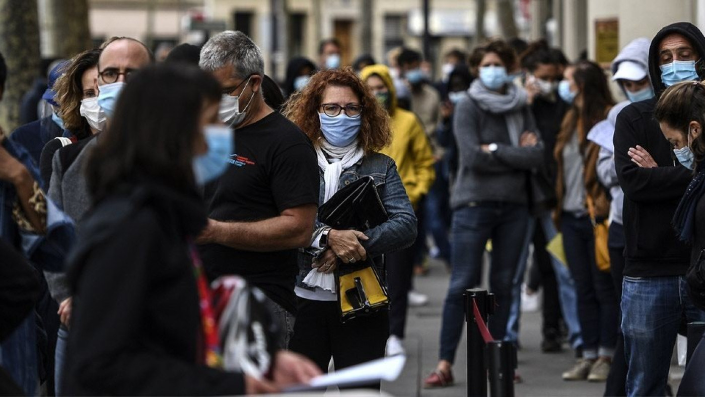 Όλα όσα πρέπει να ξέρετε: Πού χρειάζονται μάσκες και πιστοποιητικά εμβολιασμού (πίνακες)