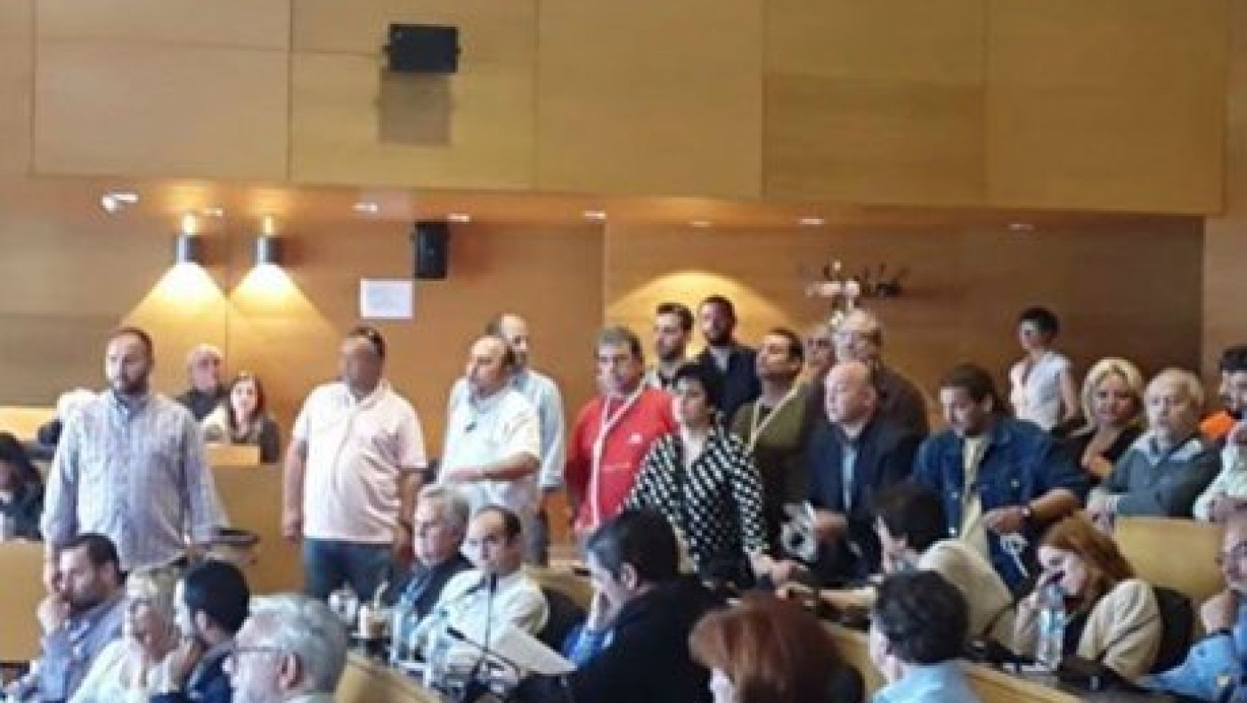 Θεσσαλονίκη: Με θηλιές στο λαιμό στο δημοτικό συμβούλιο!