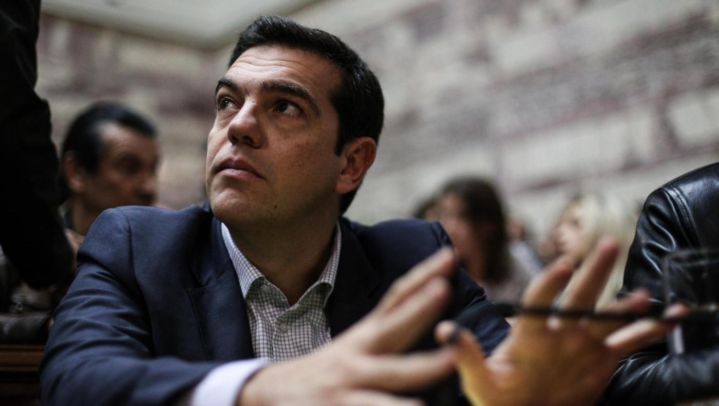  Με ένα βιβλίο για τη θρησκεία πήγε ο Τσίπρας στη Βουλή!