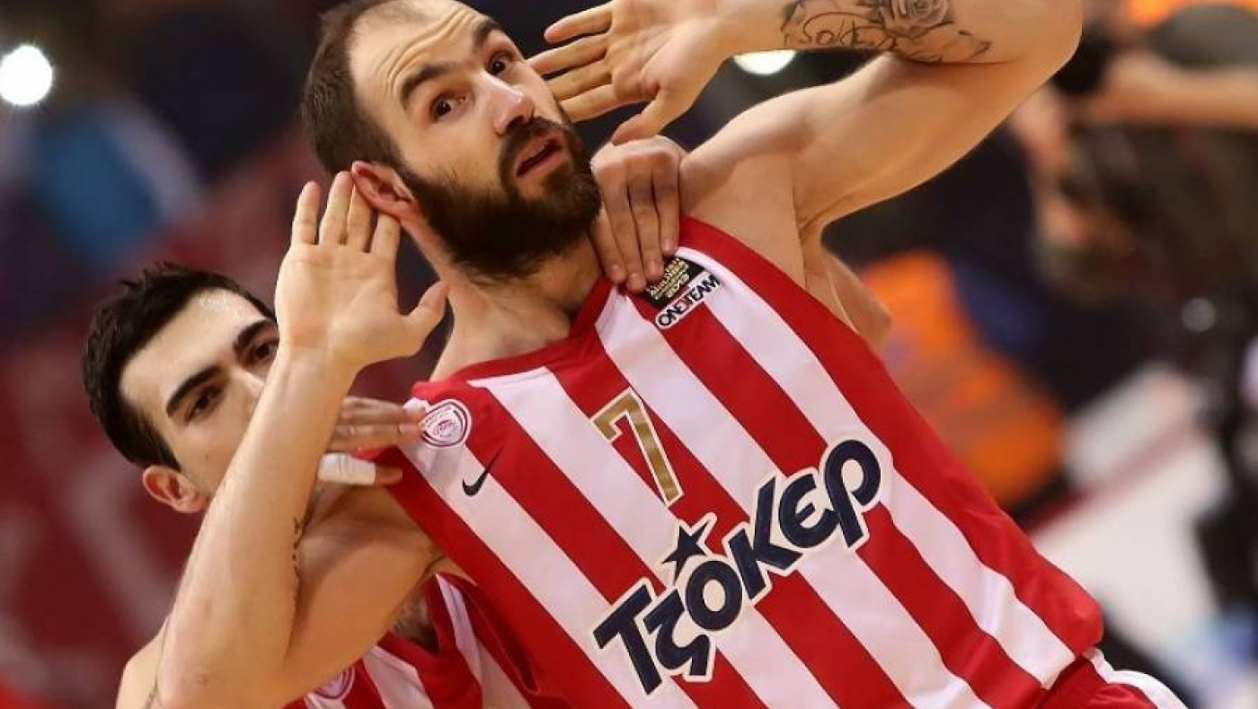 Εισβολη οπαδών στο ΟΑΚΑ