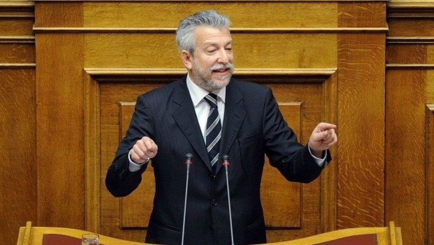 «Τα πανό εναντίον μου, να τα κάνουν προσάναμμα»!