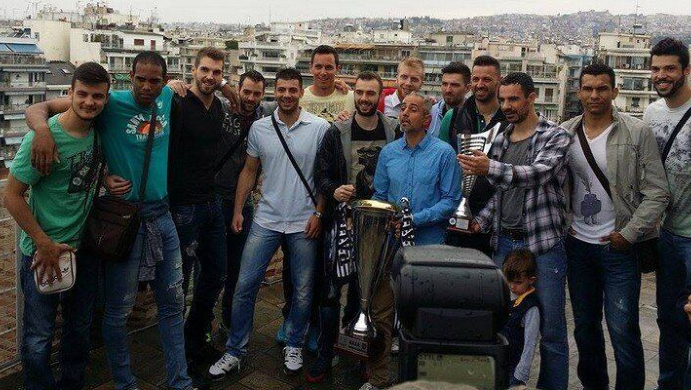 Οι νταμπλούχοι στον Λευκό Πύργο! (pics/videos)