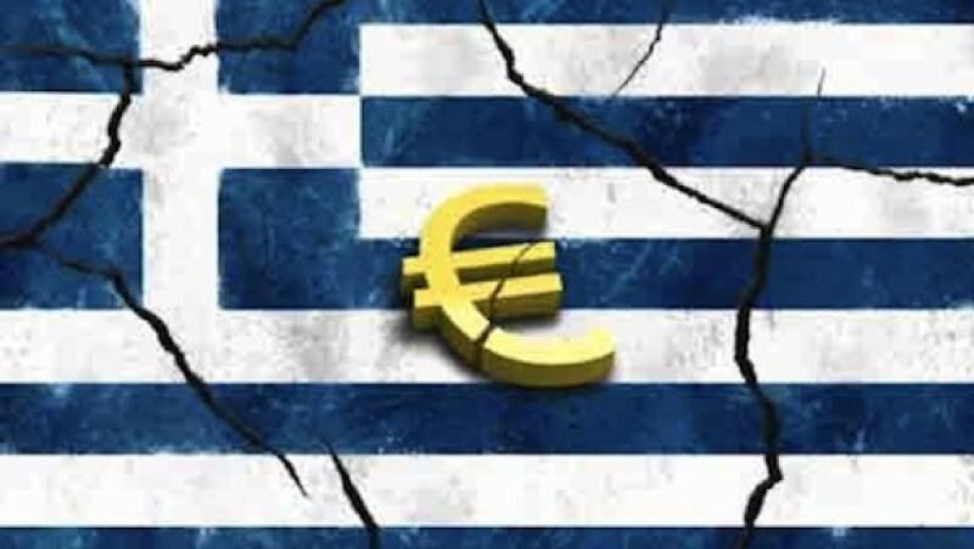Νέα δημοσκόπηση: Ένας στους δύο Έλληνες δεν ωφελήθηκε από το ευρώ 