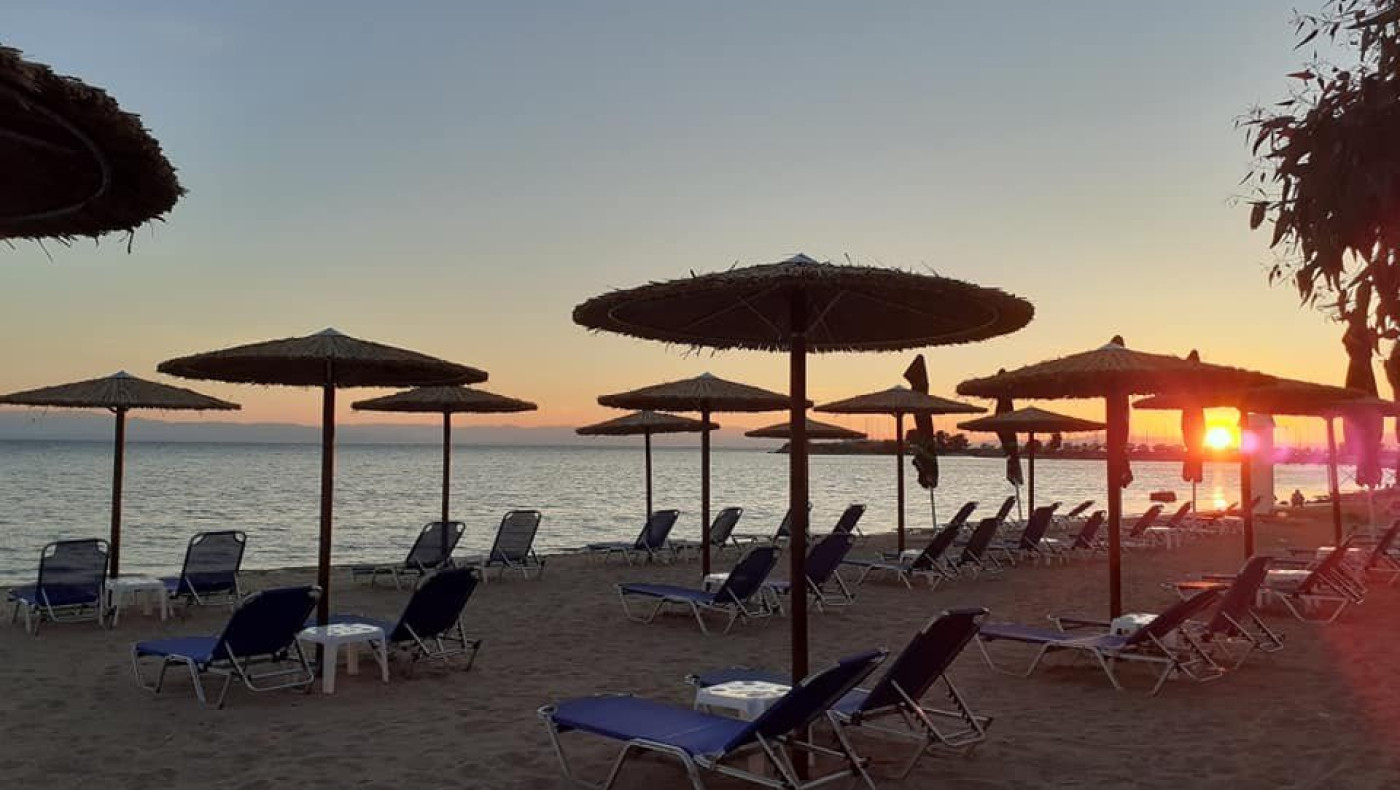 Καλαμαριά-Πλαζ Αρετσούς: Ανακαινίστηκε, αλλά μπορείς να κολυμπήσεις;