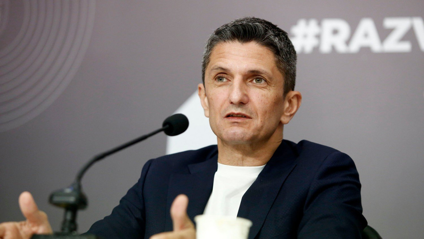 Ουδείς είναι στο μυαλό του Ραζβάν!