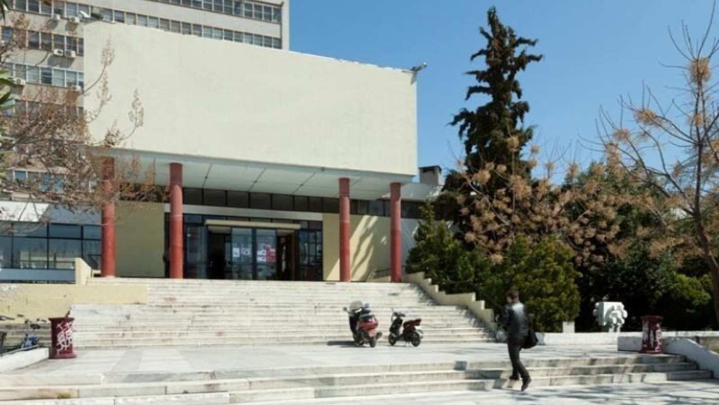 Επίθεση κουκουλοφόρων σε φοιτητές στο ΑΠΘ