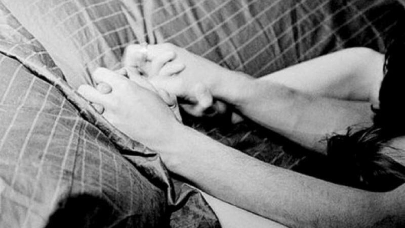 17χρονος εκβίασε τη μητέρα του για να κάνει σεξ μαζί του 