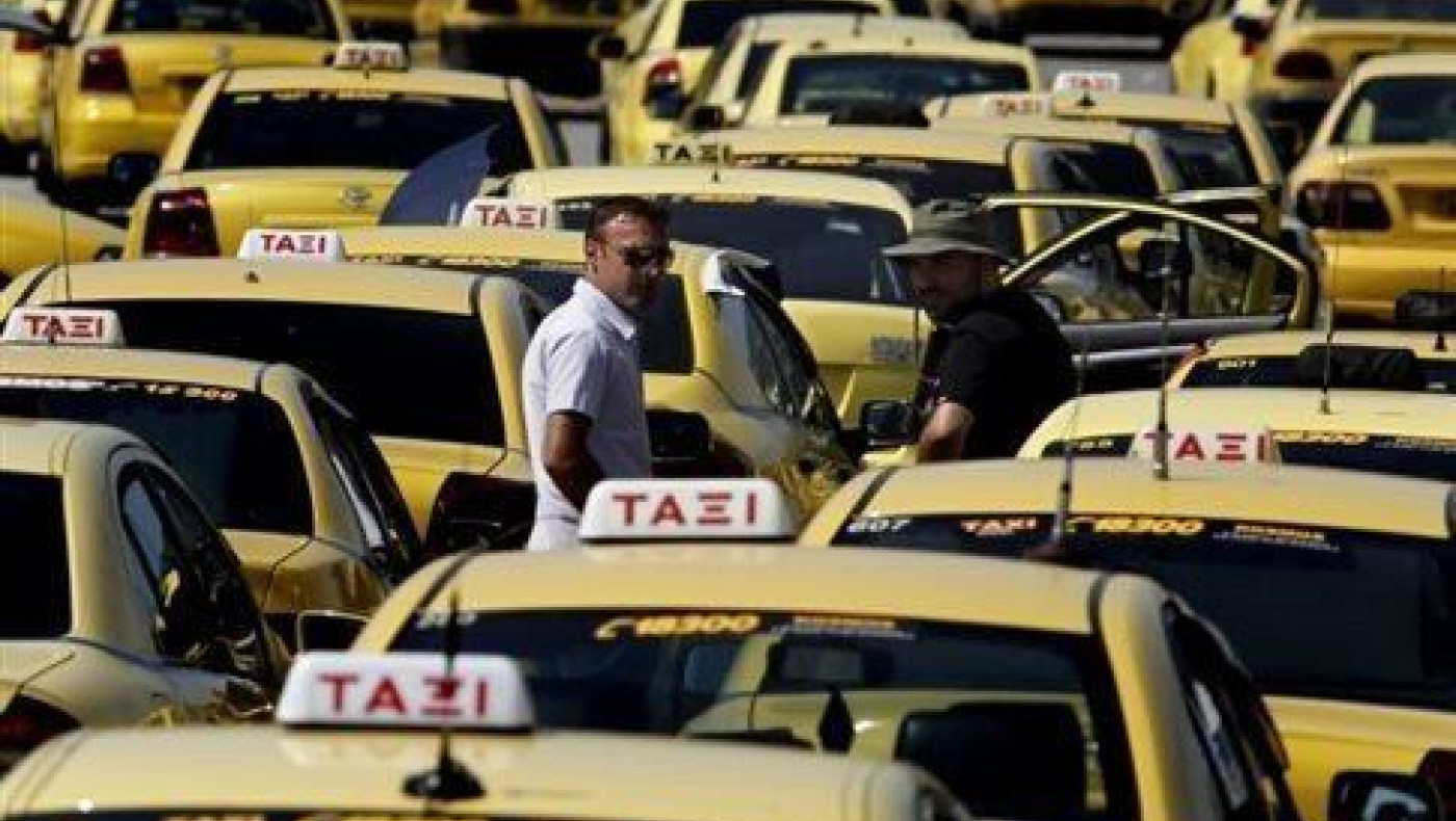 Οδηγοί ταξί: Απειλούν με κινητοποιήσεις, καταγγέλλοντας αθέμιτο ανταγωνισμό