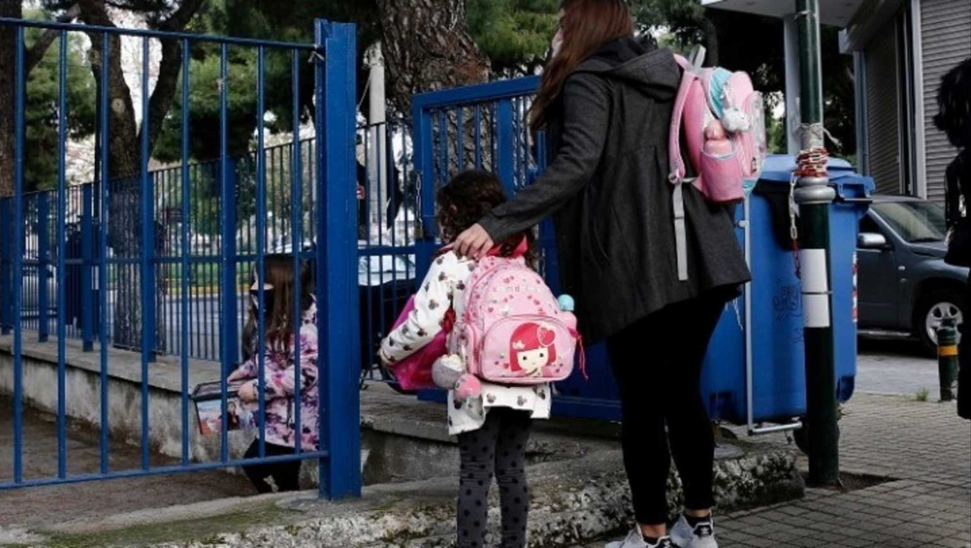 Πάτρα: Επιδειξίας αυνανιζόταν μπροστά σε μητέρες που πάνε παιδιά στο σχολείο