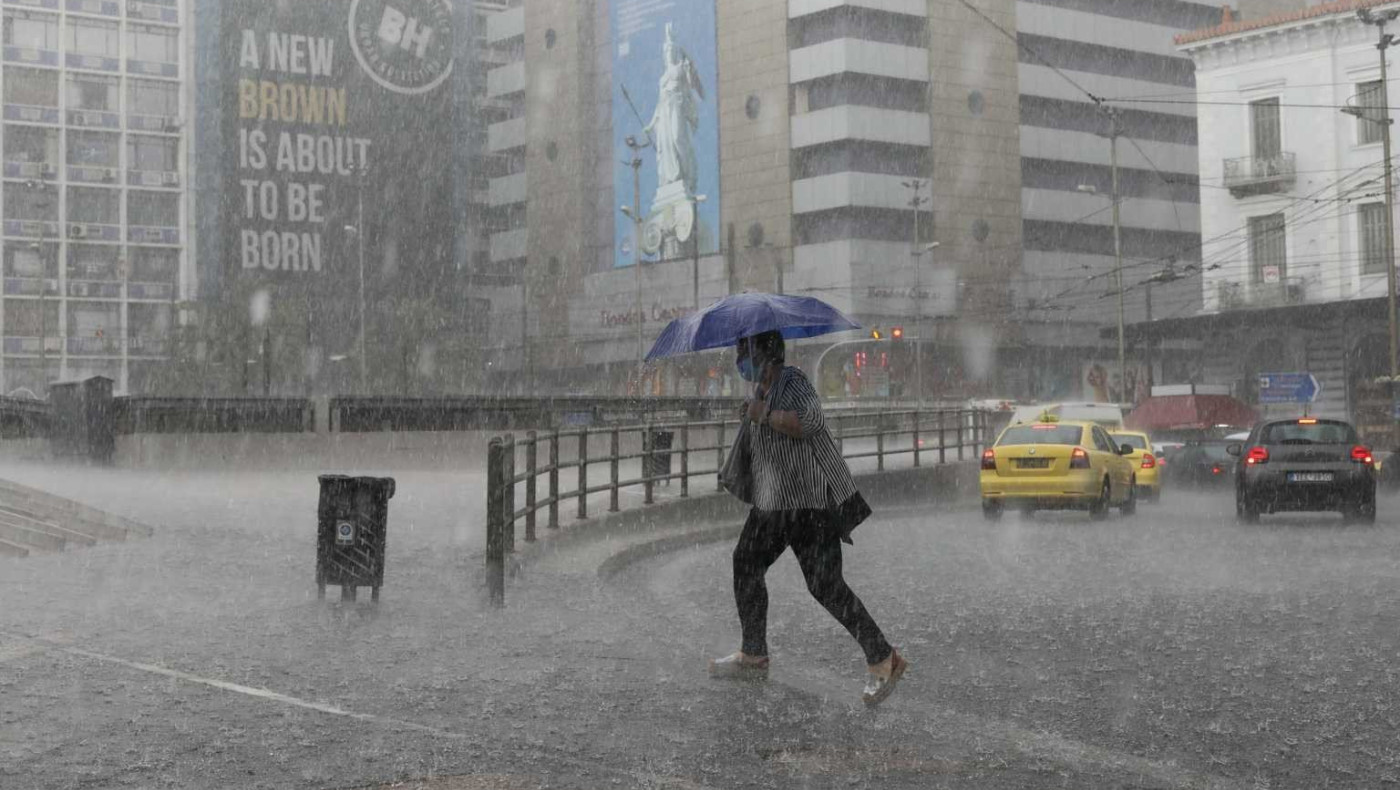 Καιρός: Έρχονται βροχές και καταιγίδες τη Δευτέρα (13/9)