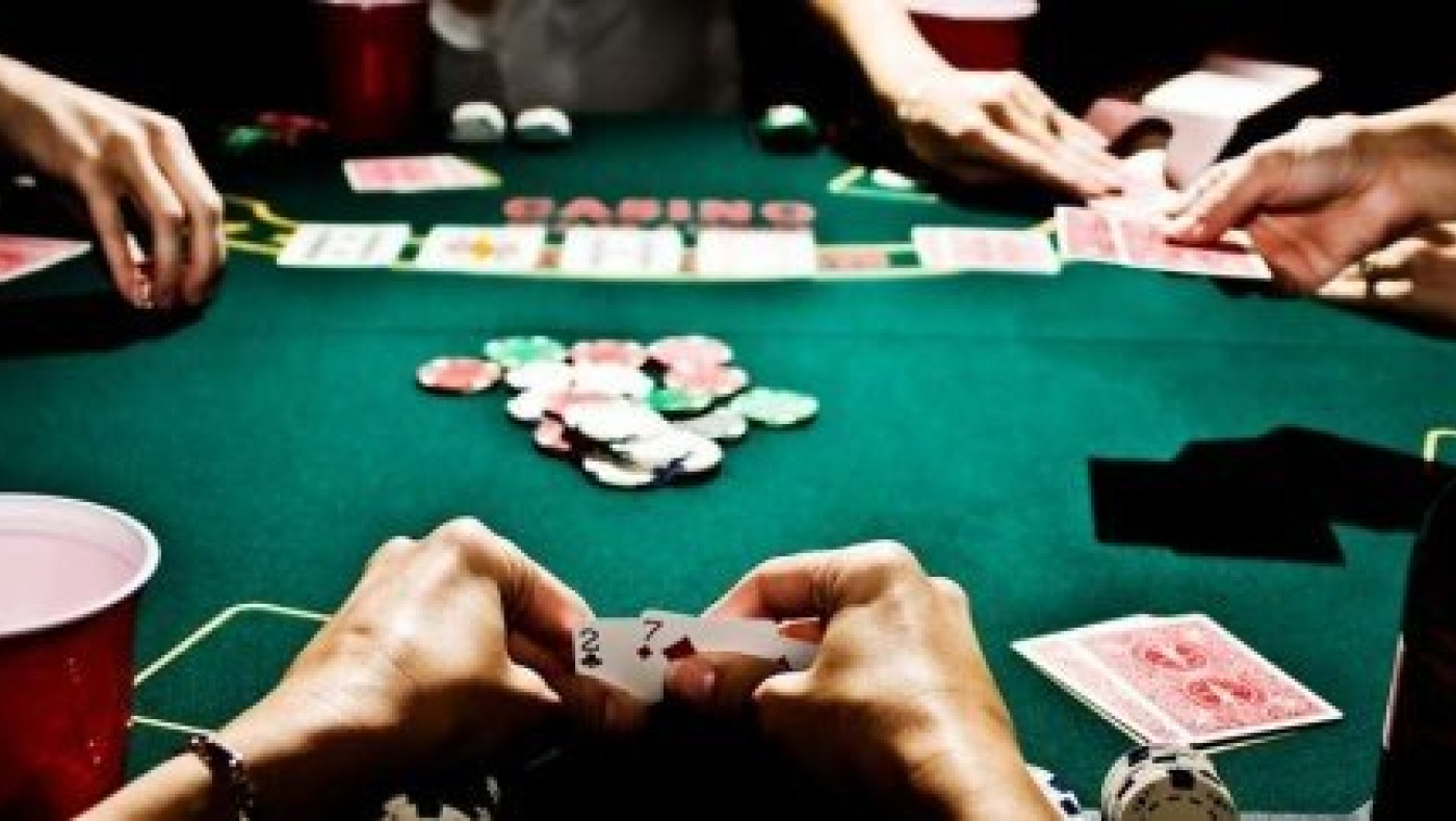 Συνελήφθησαν γιατί έπαιζαν πόκερ σε ίντερνετ καφέ στη Θεσσαλονίκη