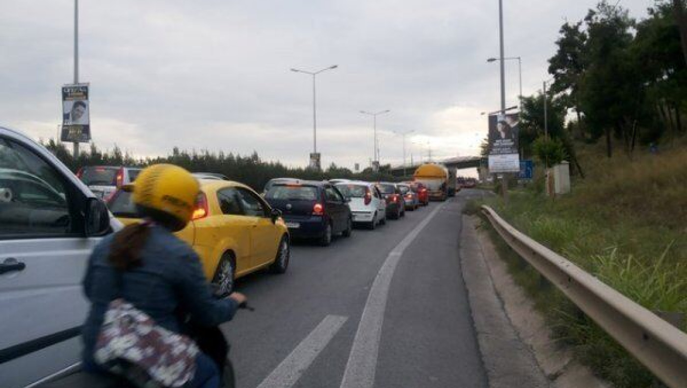 ΤΩΡΑ: Καραμπόλα εφτά αυτοκινήτων στην Πυλαία Θεσσαλονίκης
