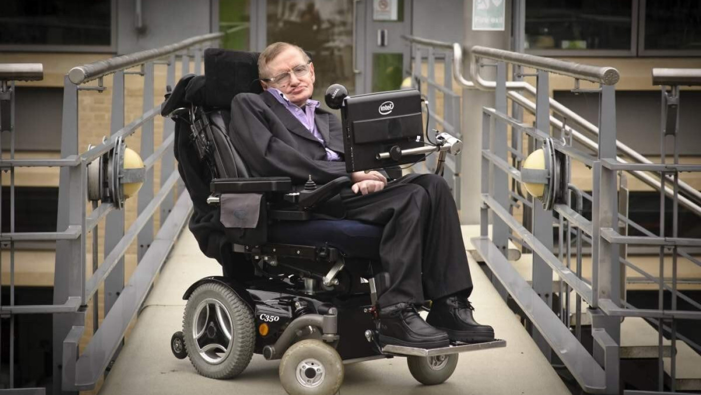 Ο Stephen Hawking εξομολογείται την απέραντη μοναξιά της ζωής του
