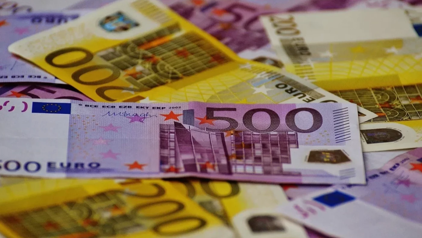 «Μέρισμα» 900 ευρώ για 200.000 ευάλωτα νοικοκυριά τα Χριστούγεννα
