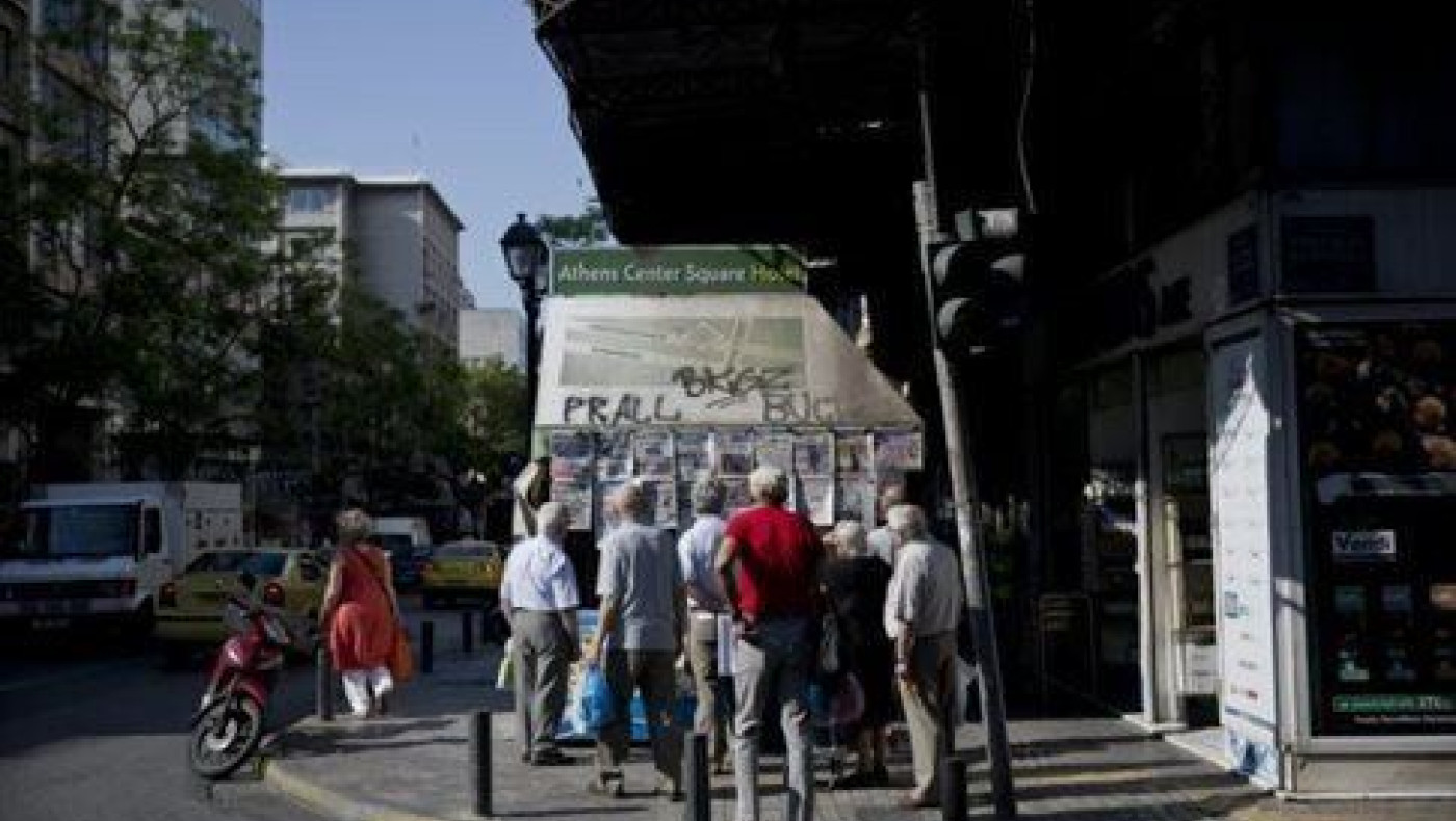 Ξένα ΜΜΕ: Το ελληνικό «χάος» και μια παρτίδα πόκερ