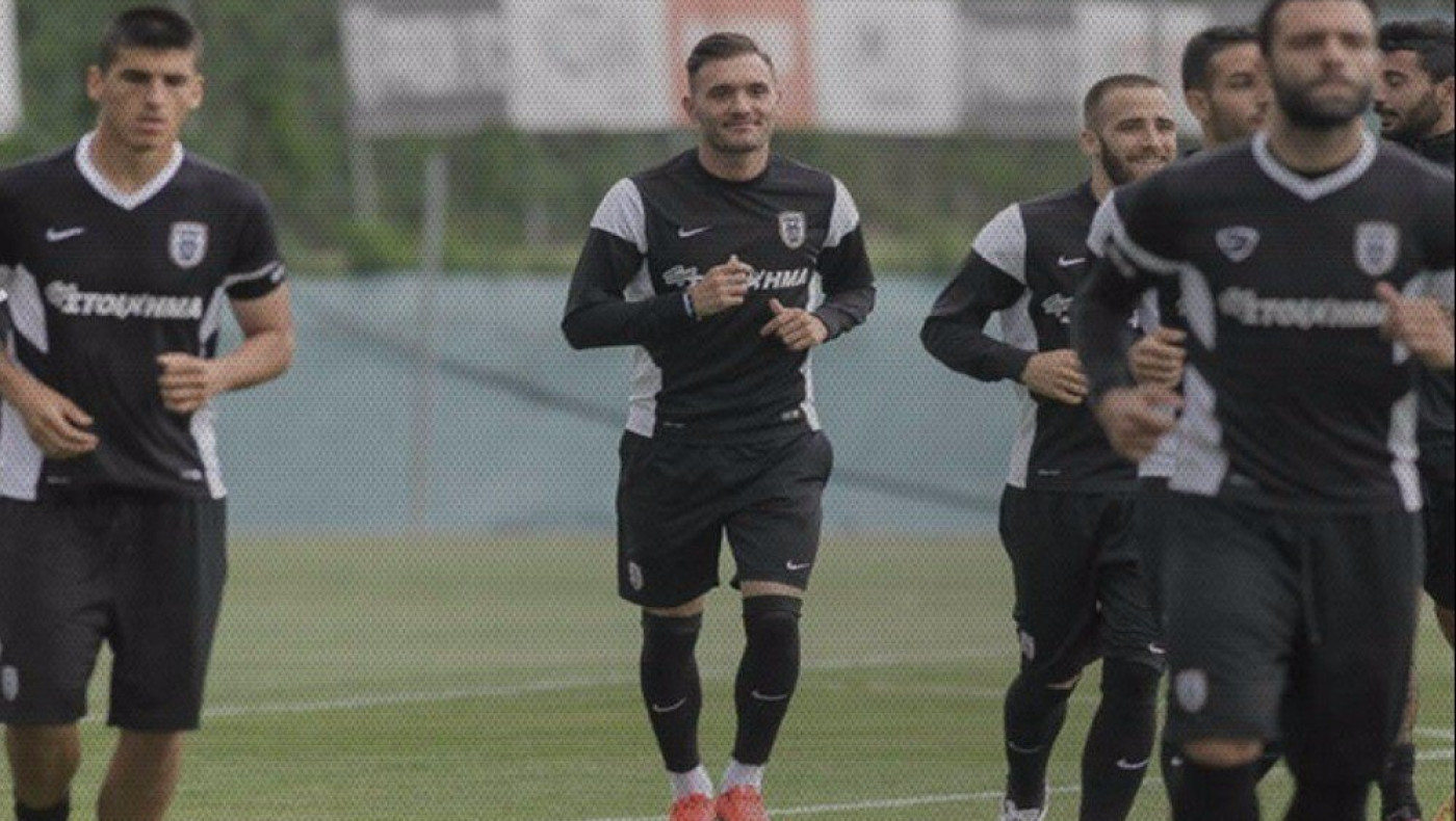 Ξανά στα ασπρόμαυρα ο Λούκας
