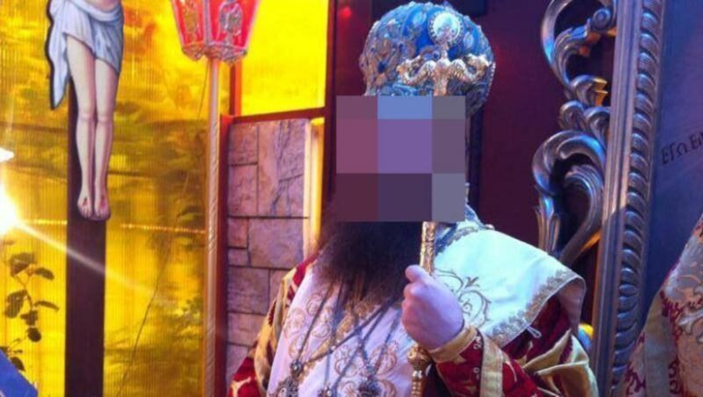 Ψευδο-ιερείς με πορνογραφικό υλικό ανηλίκων 