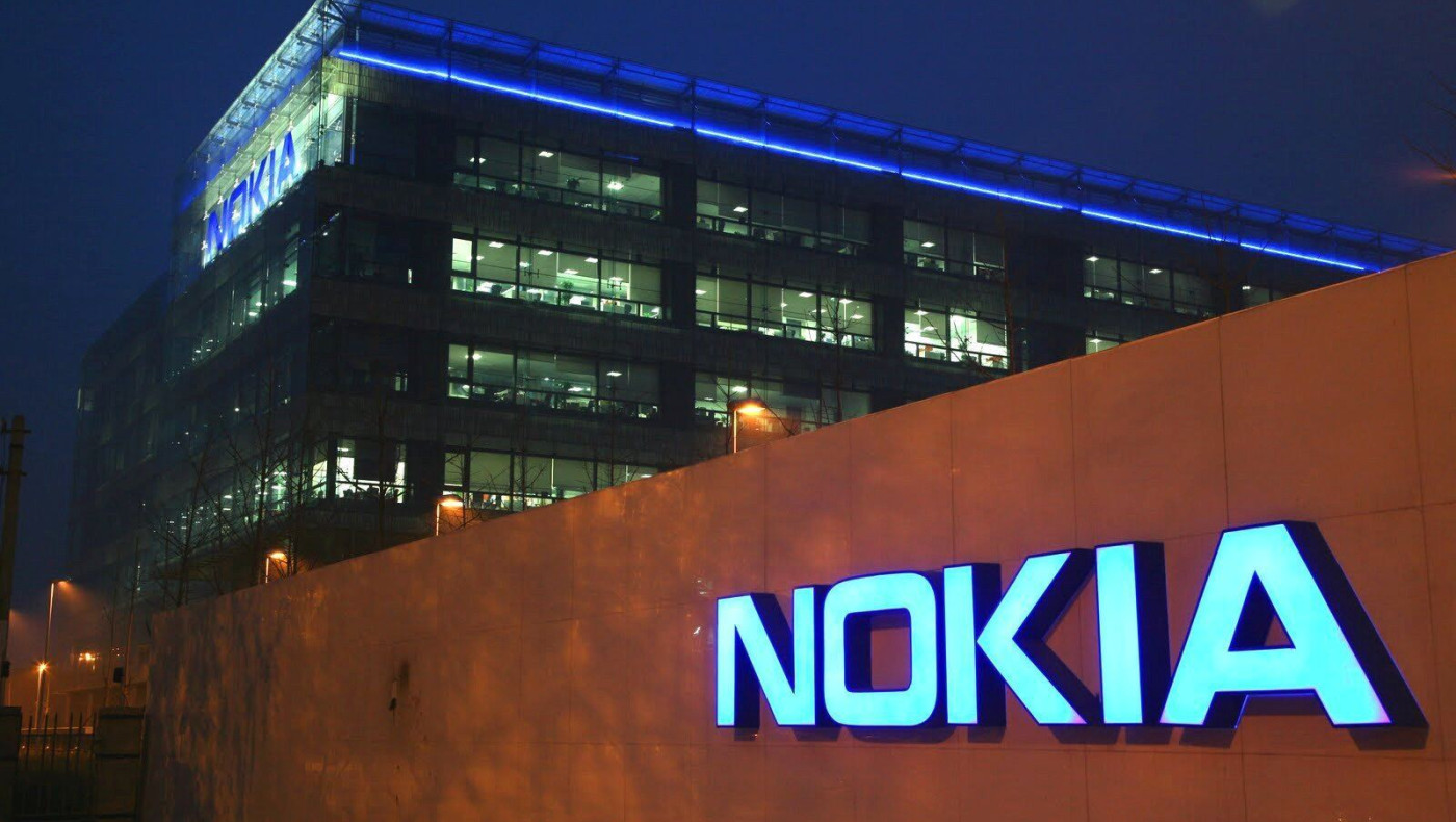 H Nokia επιστρέφει στα κινητά τηλέφωνα 