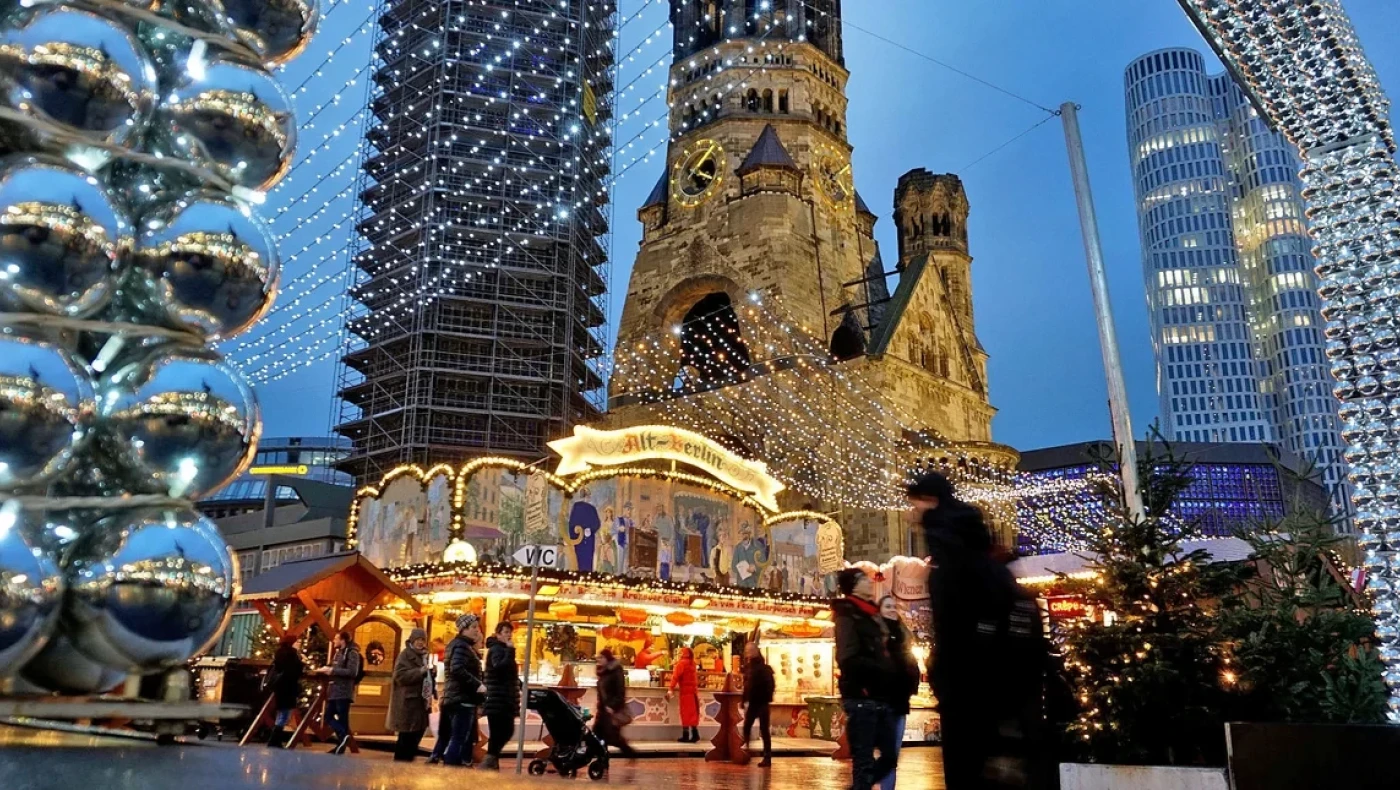 Χριστούγεννα 2025: Ποια είναι η νέα τάση στην Ευρώπη και γιατί λέμε «αντίο» στο χριστουγεννιάτικο δέντρο