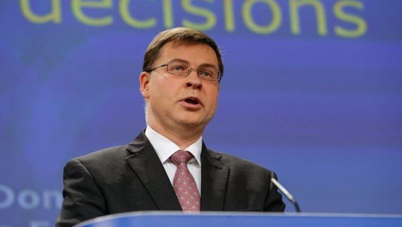 Ντομπρόβσκις: Η ΕΚΤ θα παρέχει ασφάλεια στις ελληνικές τράπεζες