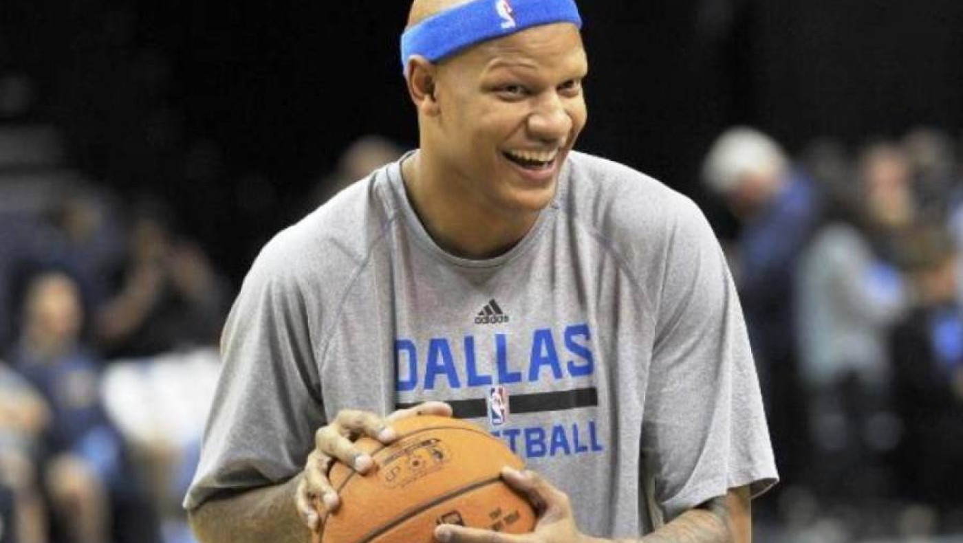 Συνεχίζει στους Μάβερικς ο Βιλανουέβα