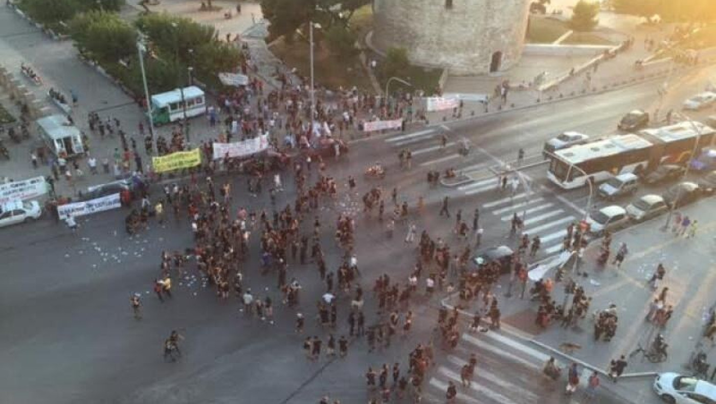 Επεισόδιο μεταξύ αντιεξουσιαστών και αριστεριστών στο Λευκό Πύργο (VIDEO) 