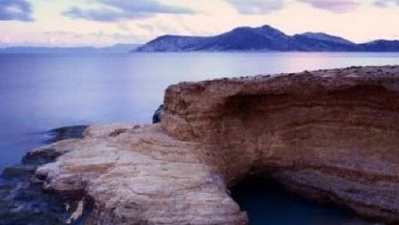 Η «κρυφή» παραλία του Αιγαίου