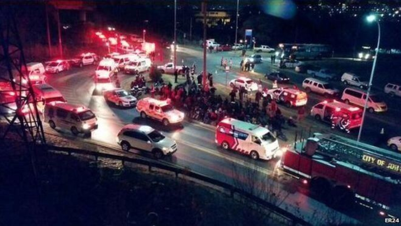 Περισσότεροι από 150 τραυματίες σε σύγκρουση τρένων στο Γιοχάνεσμπουργκ
